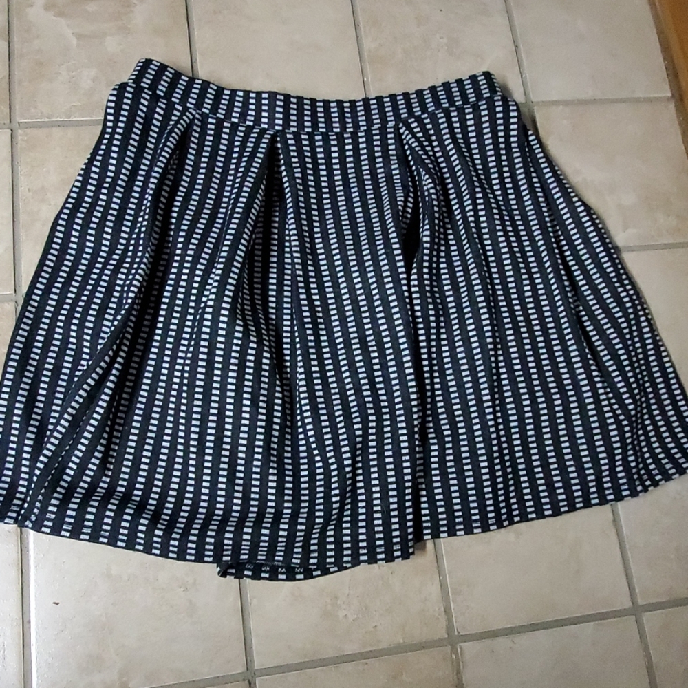 Joe B M mini skirt